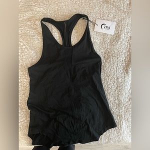 Zyia black effortless long tank size large NWT